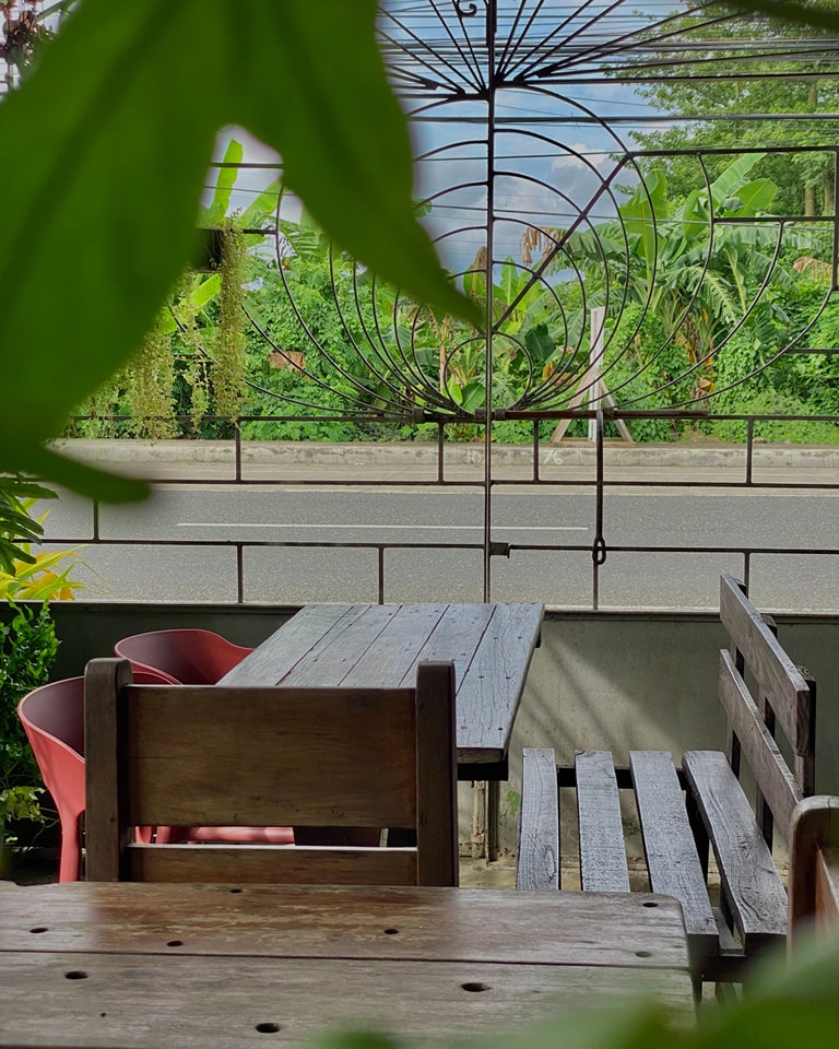 Relaxed ambiance inside Guillermo's Café