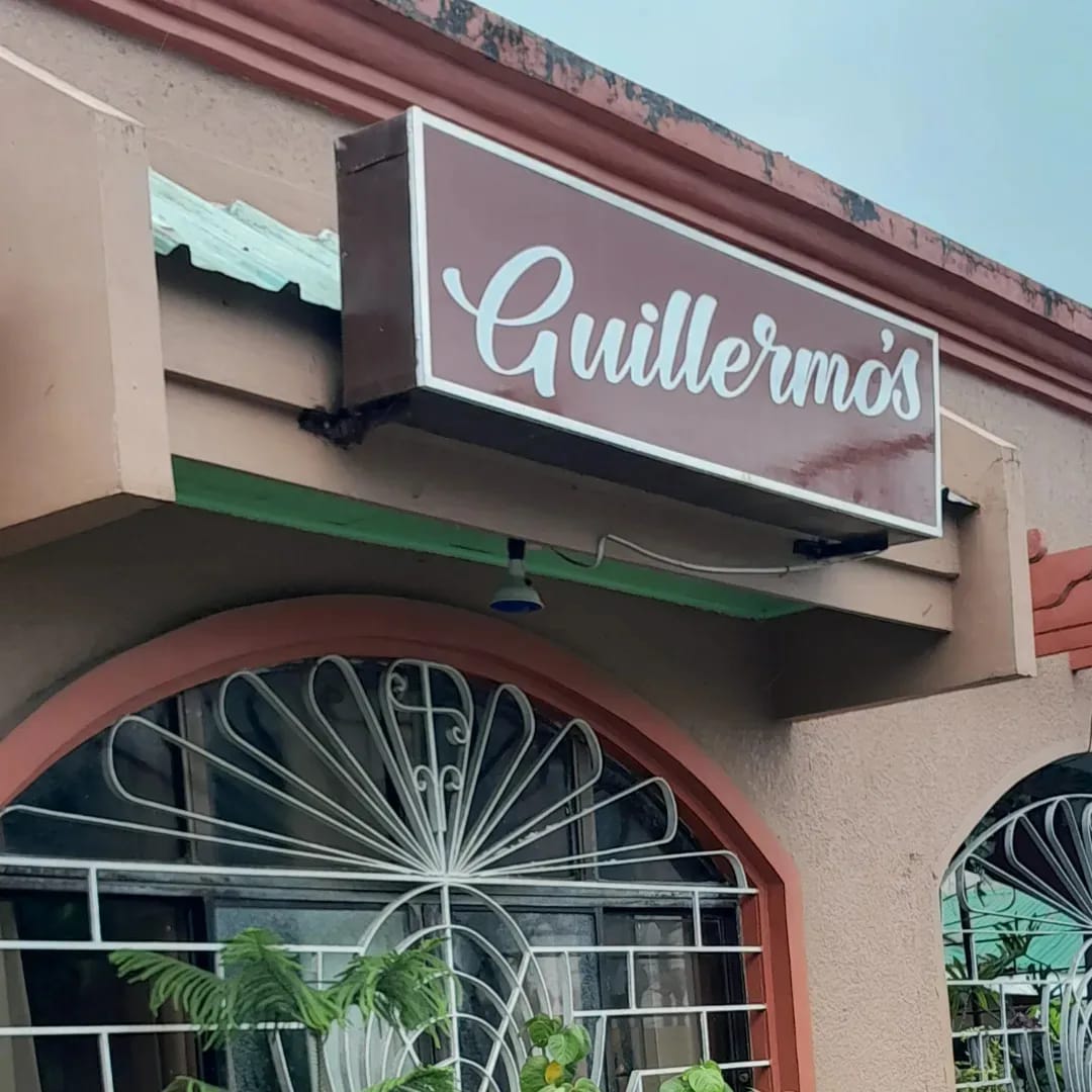 Guillermo's Café feature poster