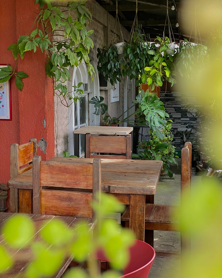 Signature table spread at Guillermo's Café